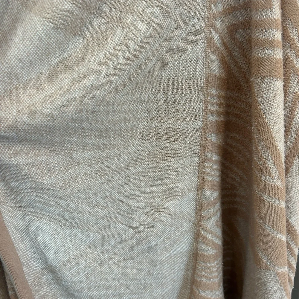 Moth Anthropologie Tan and Cream Knit Cardigan, S, has piling/GUC - Picture 4 of 7